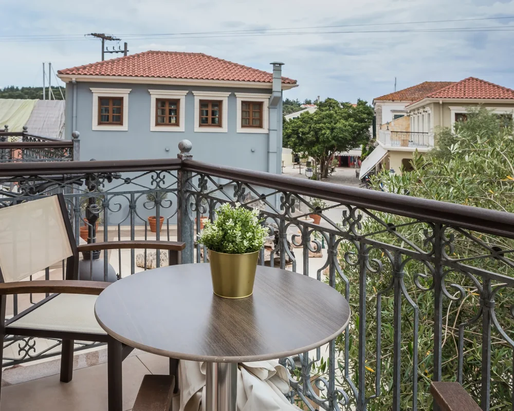 Superior Suite with Courtyard View No 106