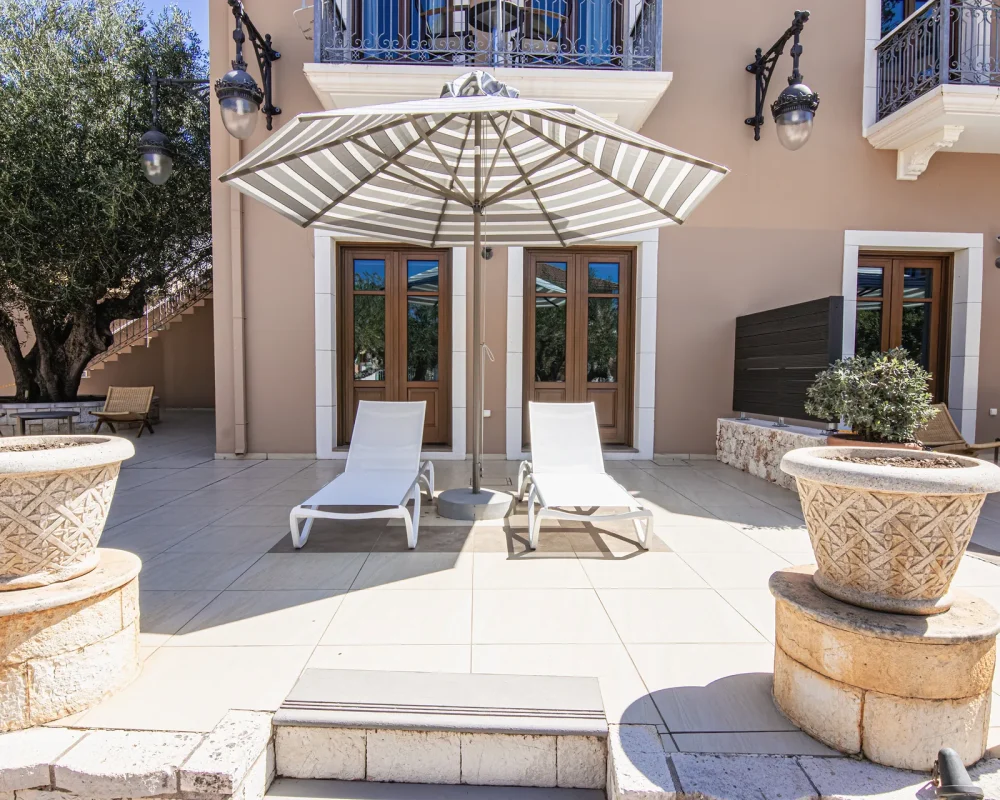 Ground Floor Suite with Courtyard Views 114